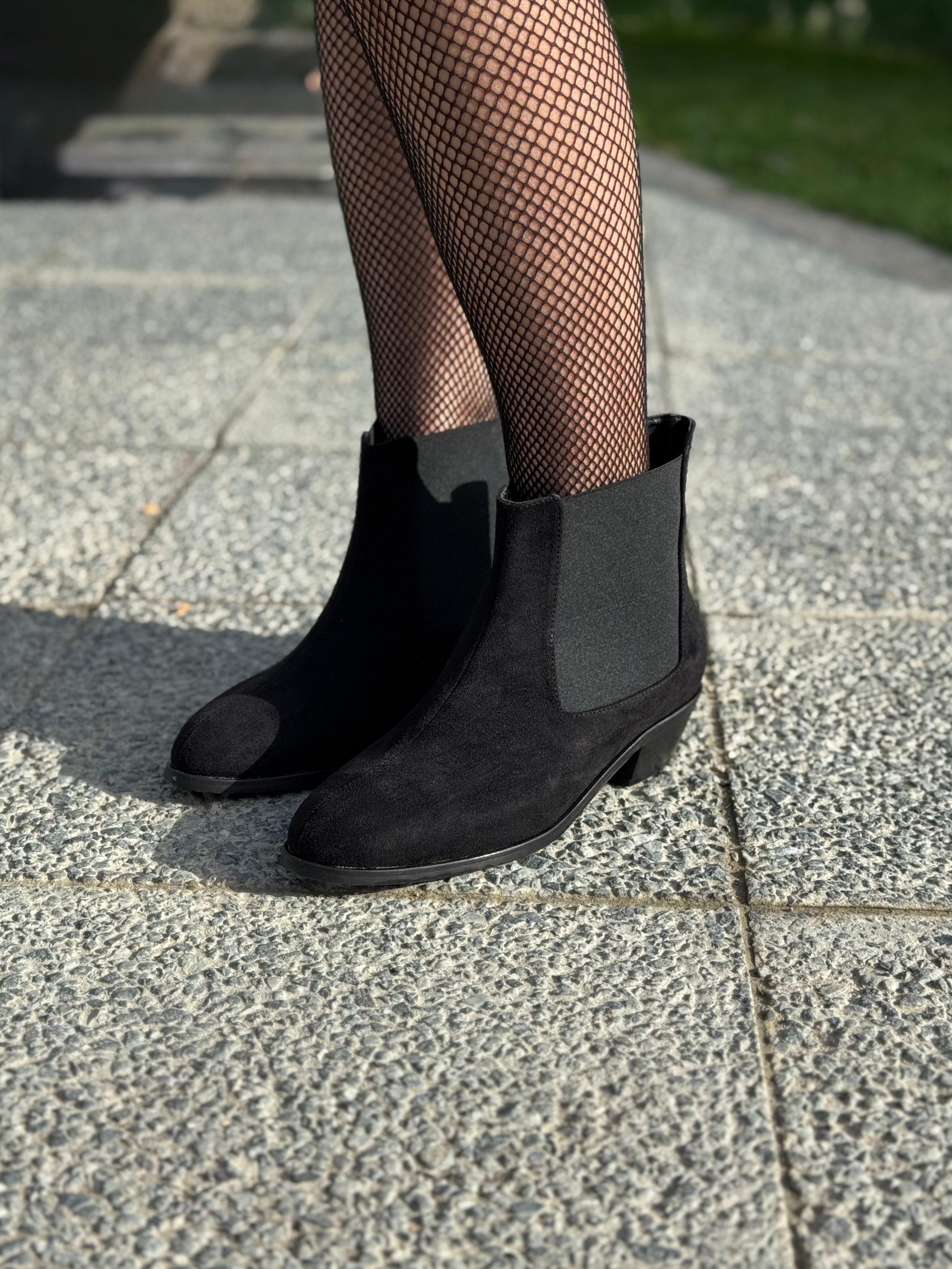 Centa Süet Lastikli Kısa Topuklu Büyük Numara Kadın Bot Stil ve Rahatlık 