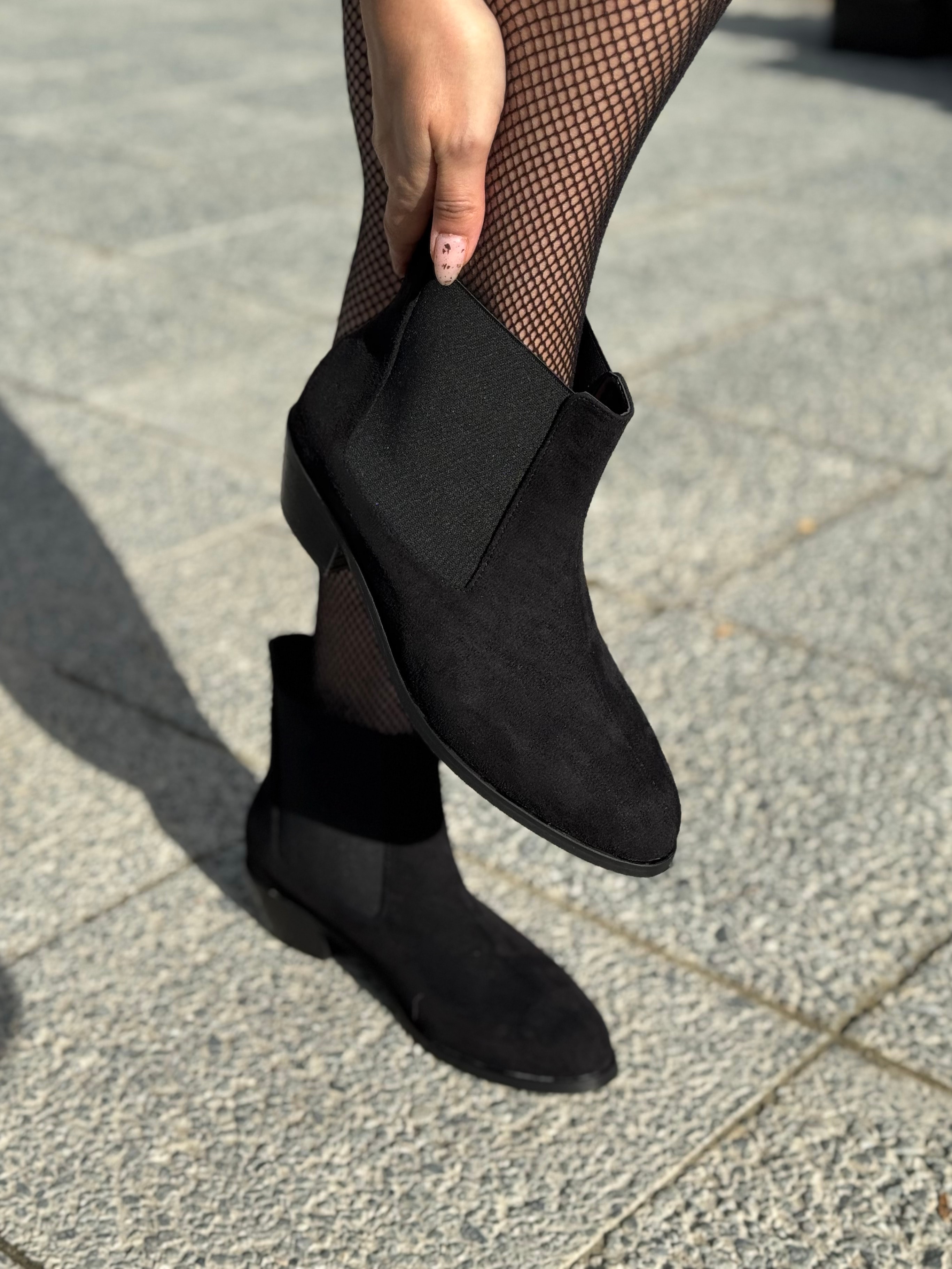 Centa Süet Lastikli Kısa Topuklu Büyük Numara Kadın Bot Stil ve Rahatlık 