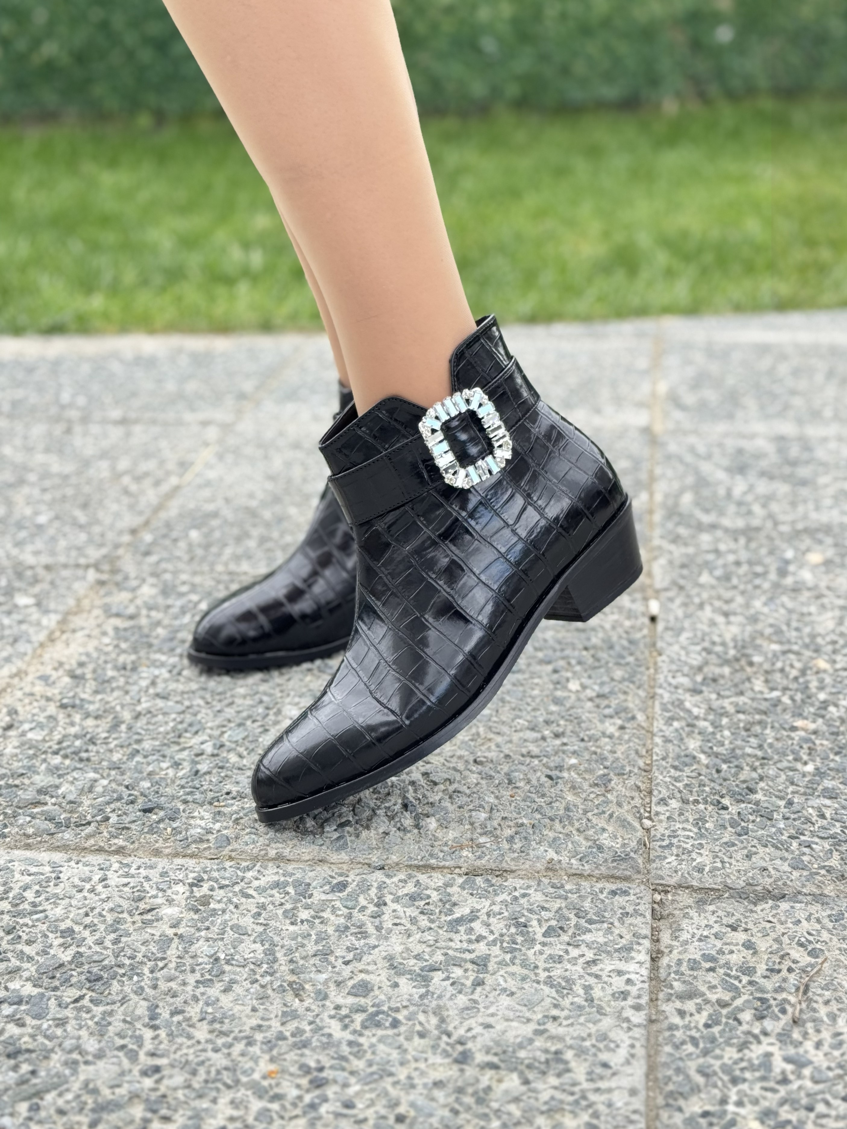Marseil Kroko Desenli Kadın Deri Bot Taş Tokalı Şık Büyük Numara