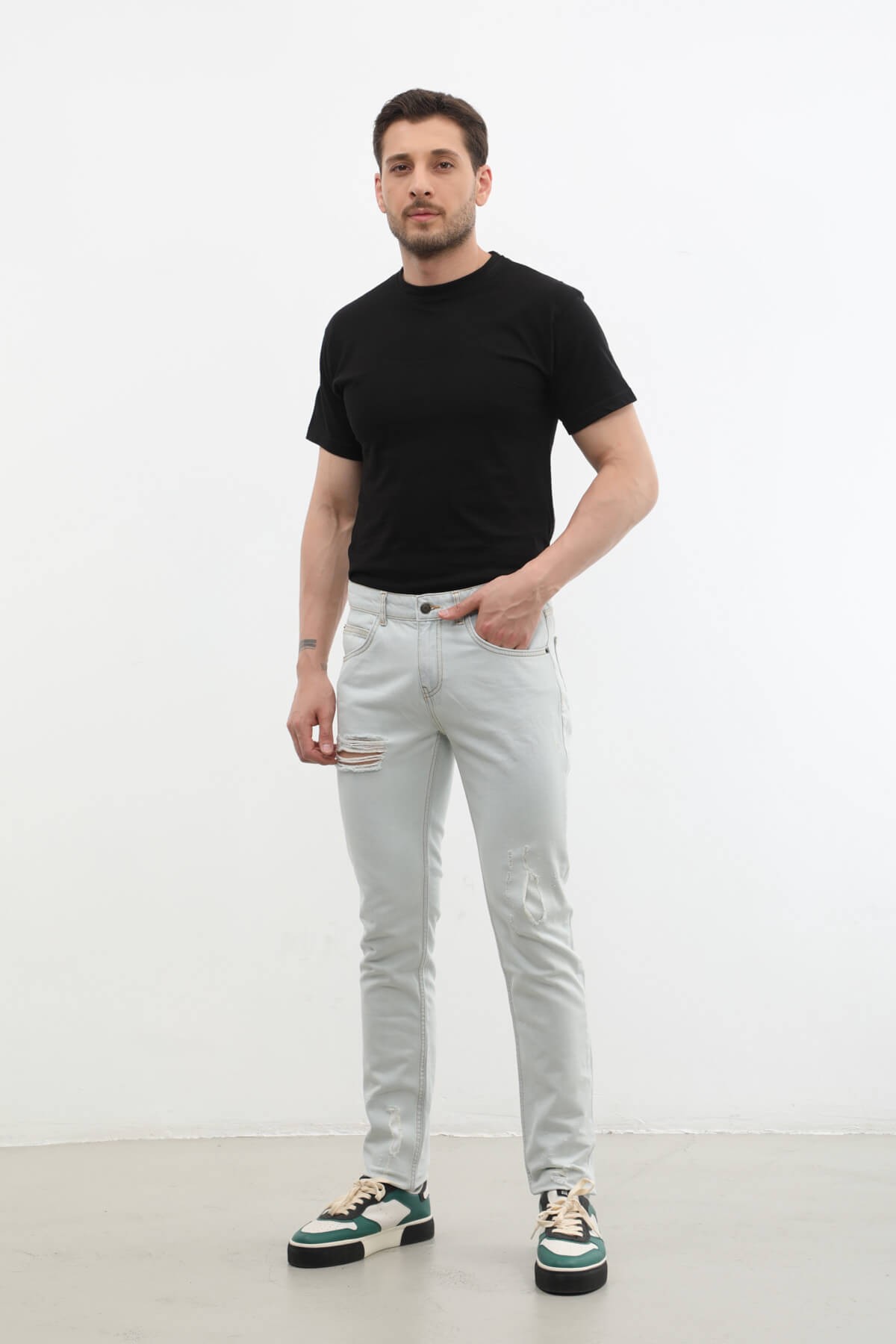 Erkek Yırtık Detaylı Slim Fit Jean Pantolon