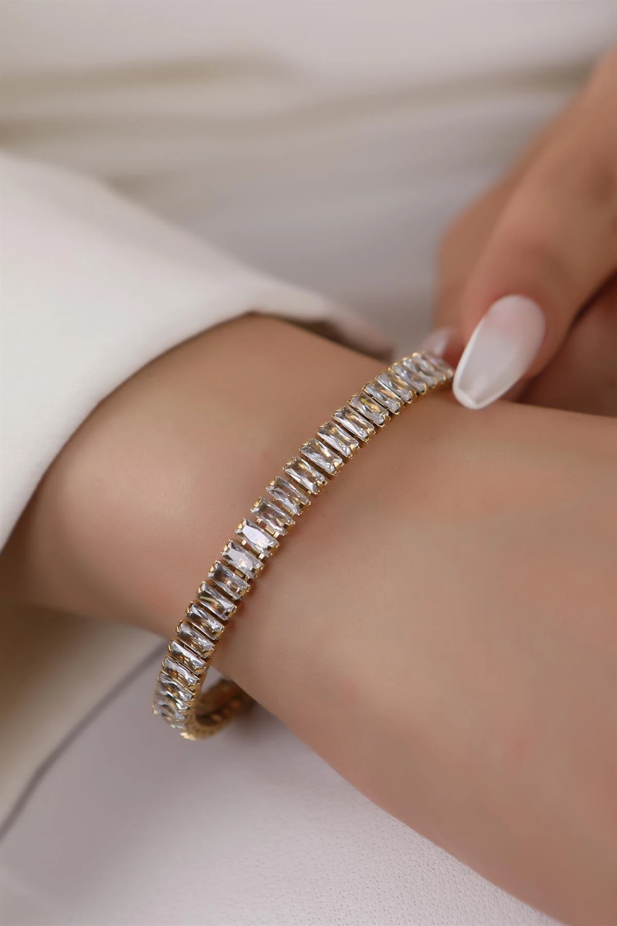 SU YOLU Zirkon Baget Taşlı Çelik Bileklik (ALTIN)