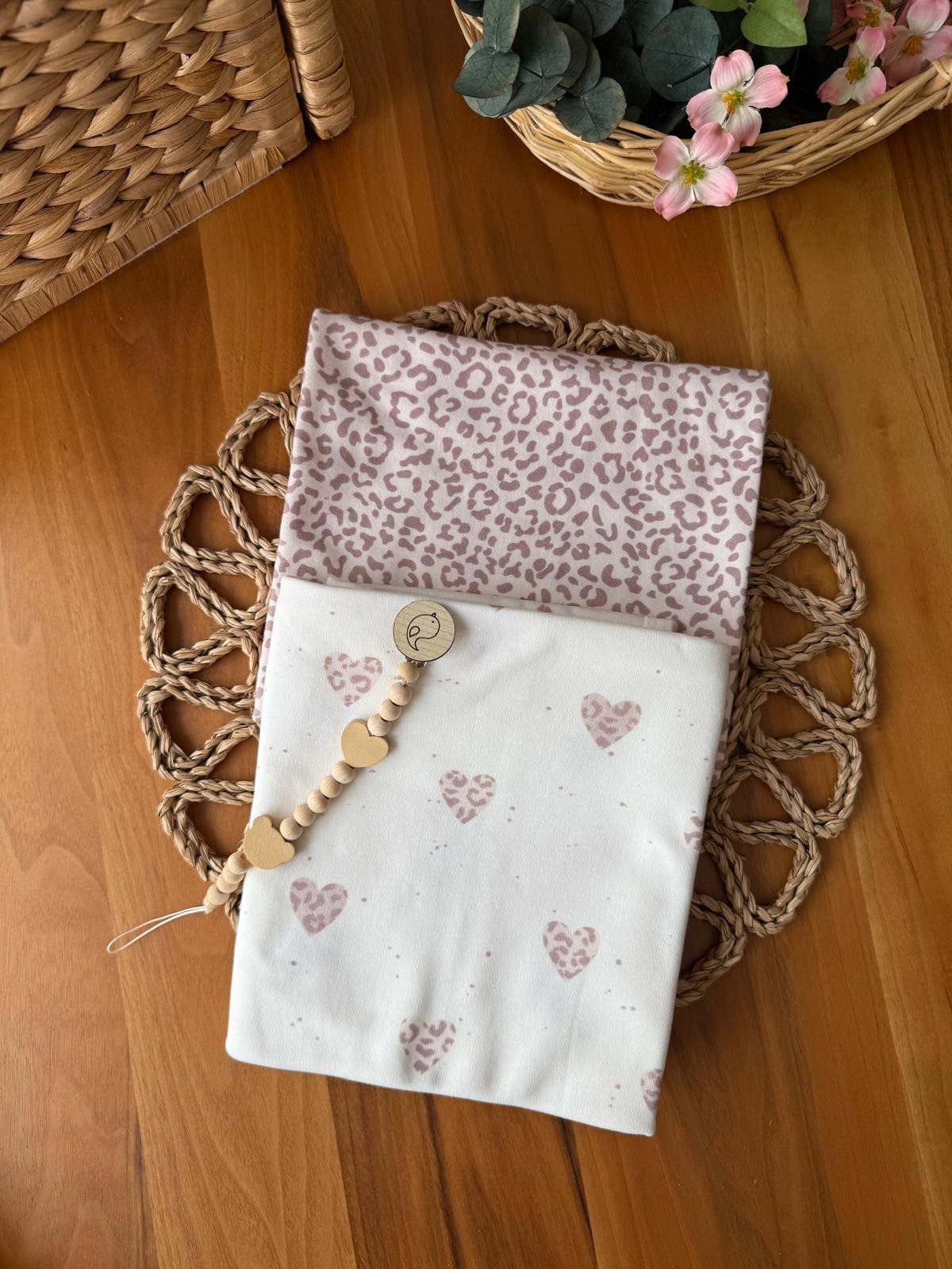 Kız Bebek Kalpli Leoparlı 2'li Penye Battaniye Set