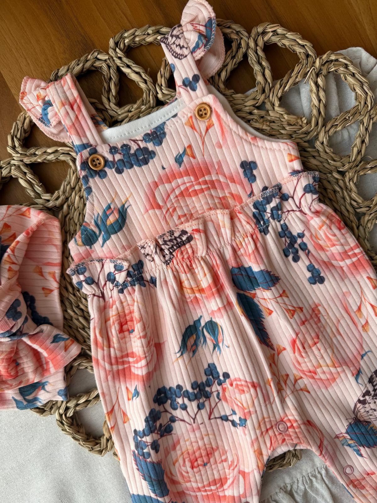 Kız Bebek Çiçekli Bandanalı Pudra Tulum