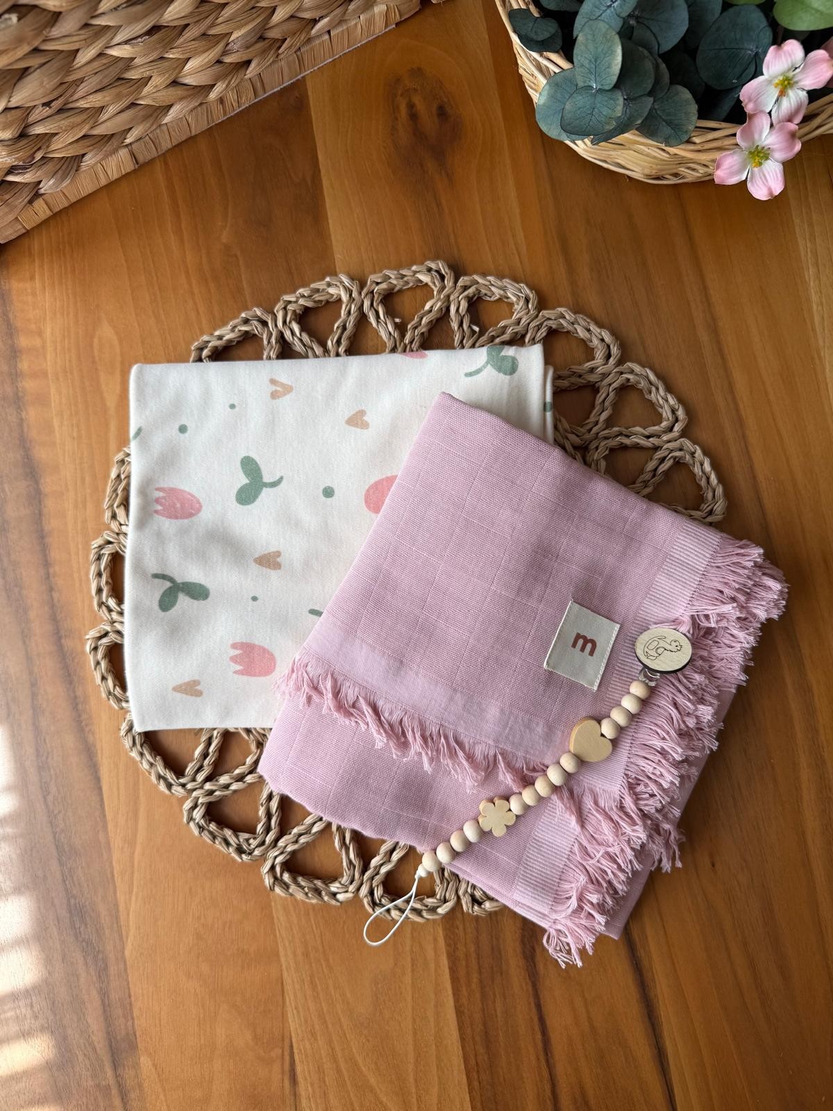 Kız Bebek Müslin ve Penye Battaniyeli Set