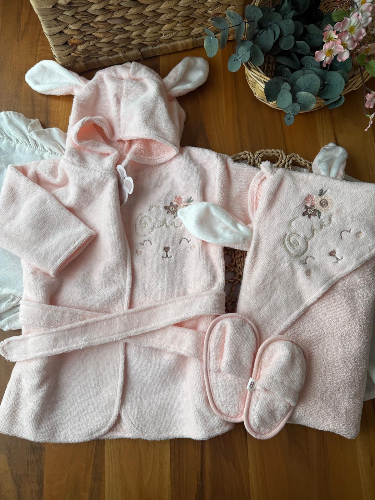 Kız Bebek 12 Ay Kuzulu Bornoz Set