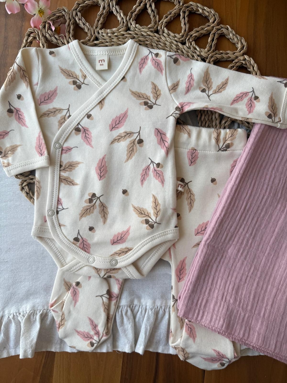 Kız Bebek Yaprak Desenli Battaniyeli 3'lü Lila Set