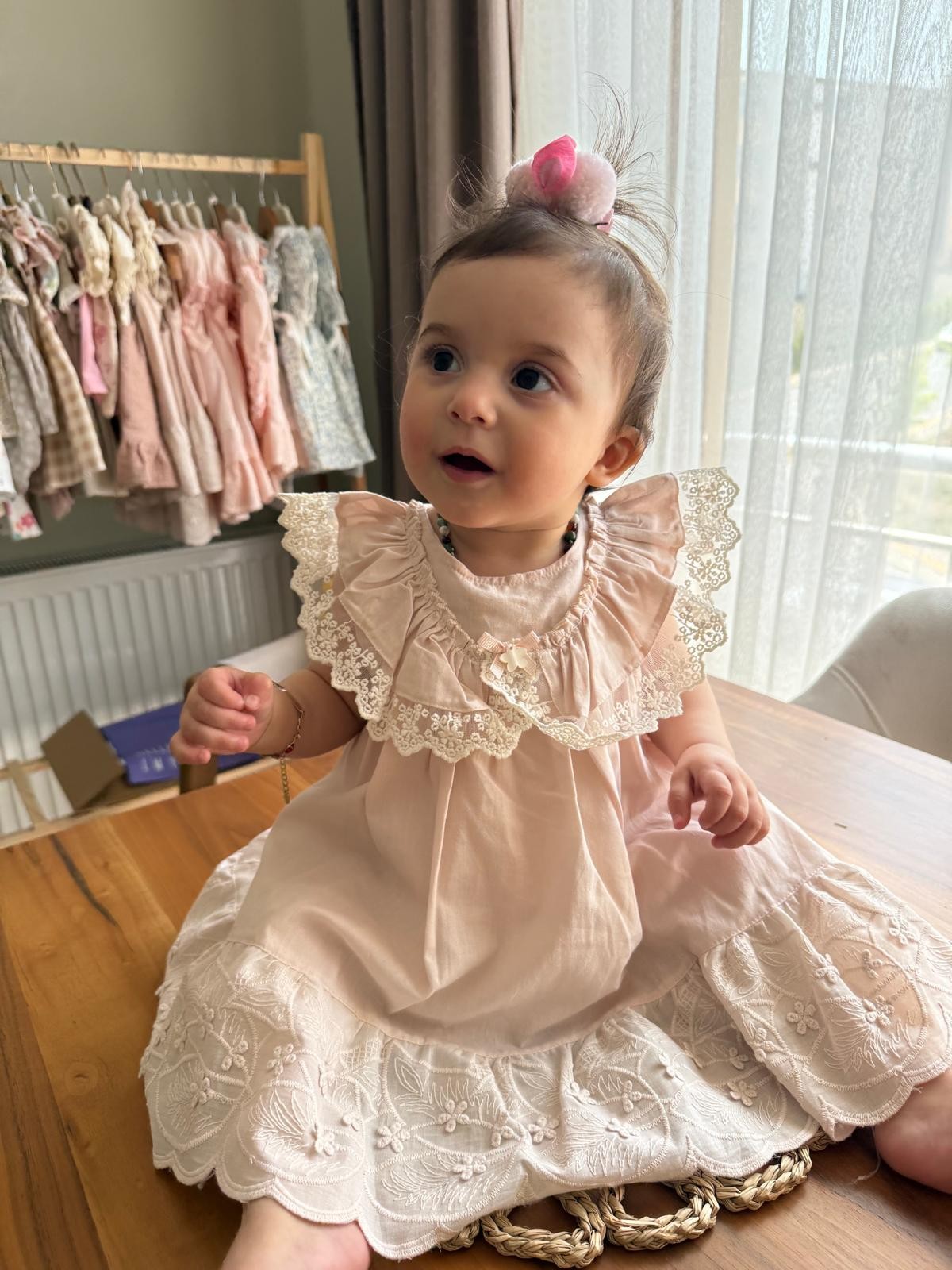 Kız Bebek Fistolu Fırfırlı Pudra Elbise