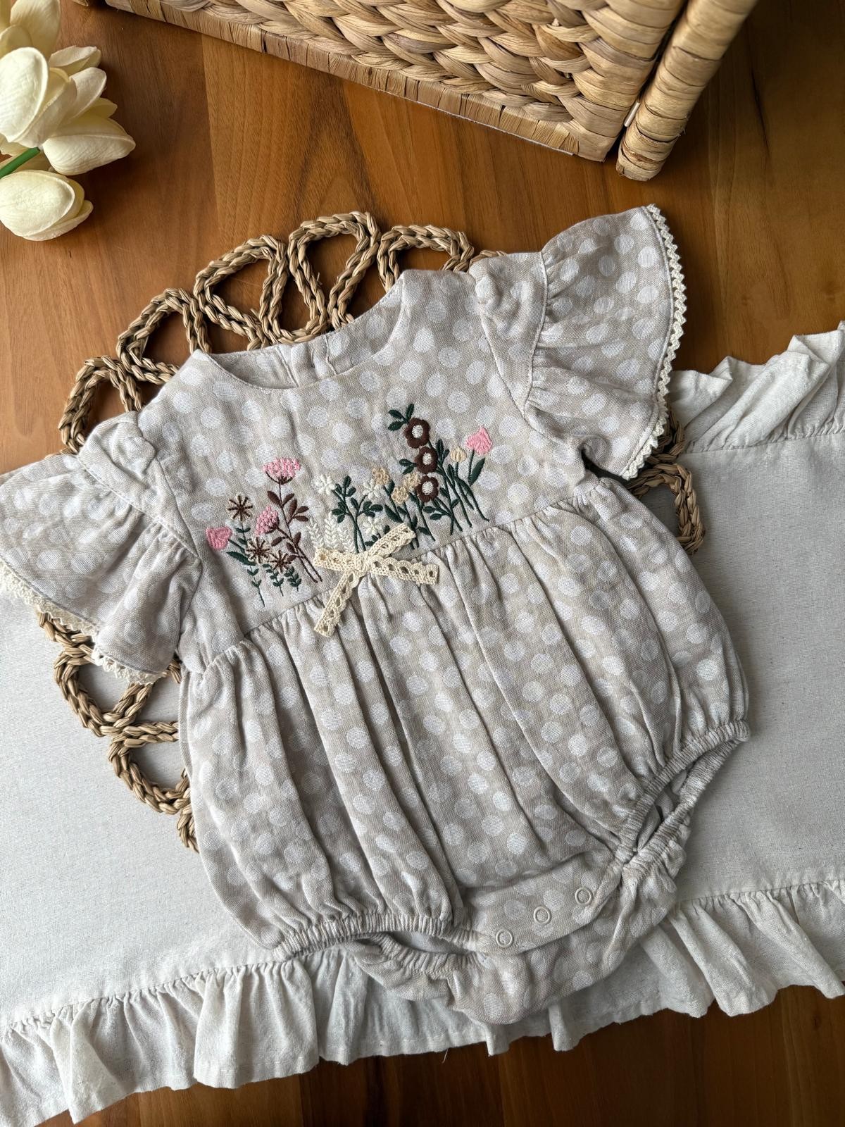 Kız Bebek Çiçek Nakışlı Romper