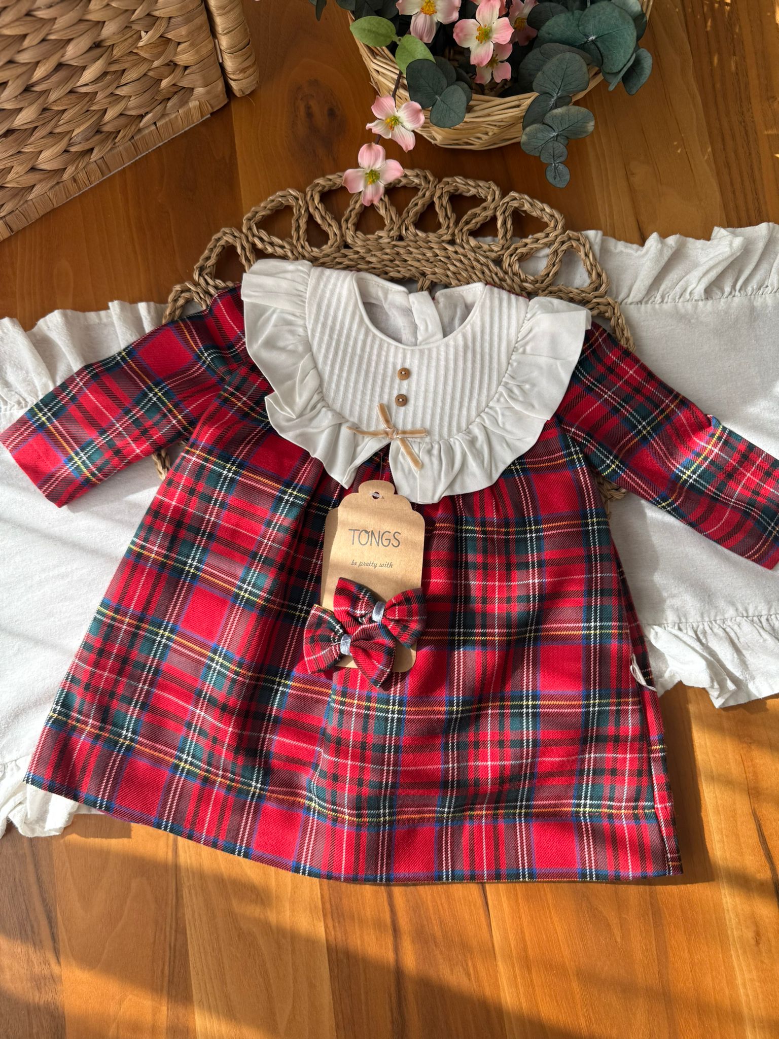 Kız Bebek Tokalı Kırmızı Elbise