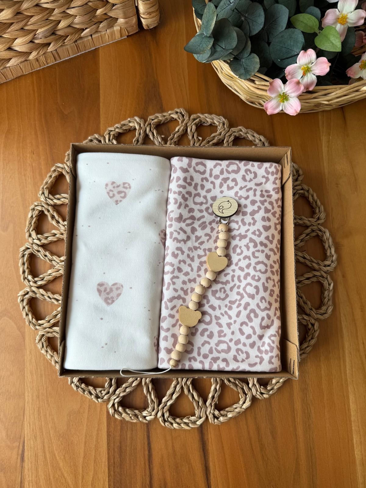 Kız Bebek Kalpli Leoparlı 2'li Penye Battaniye Set