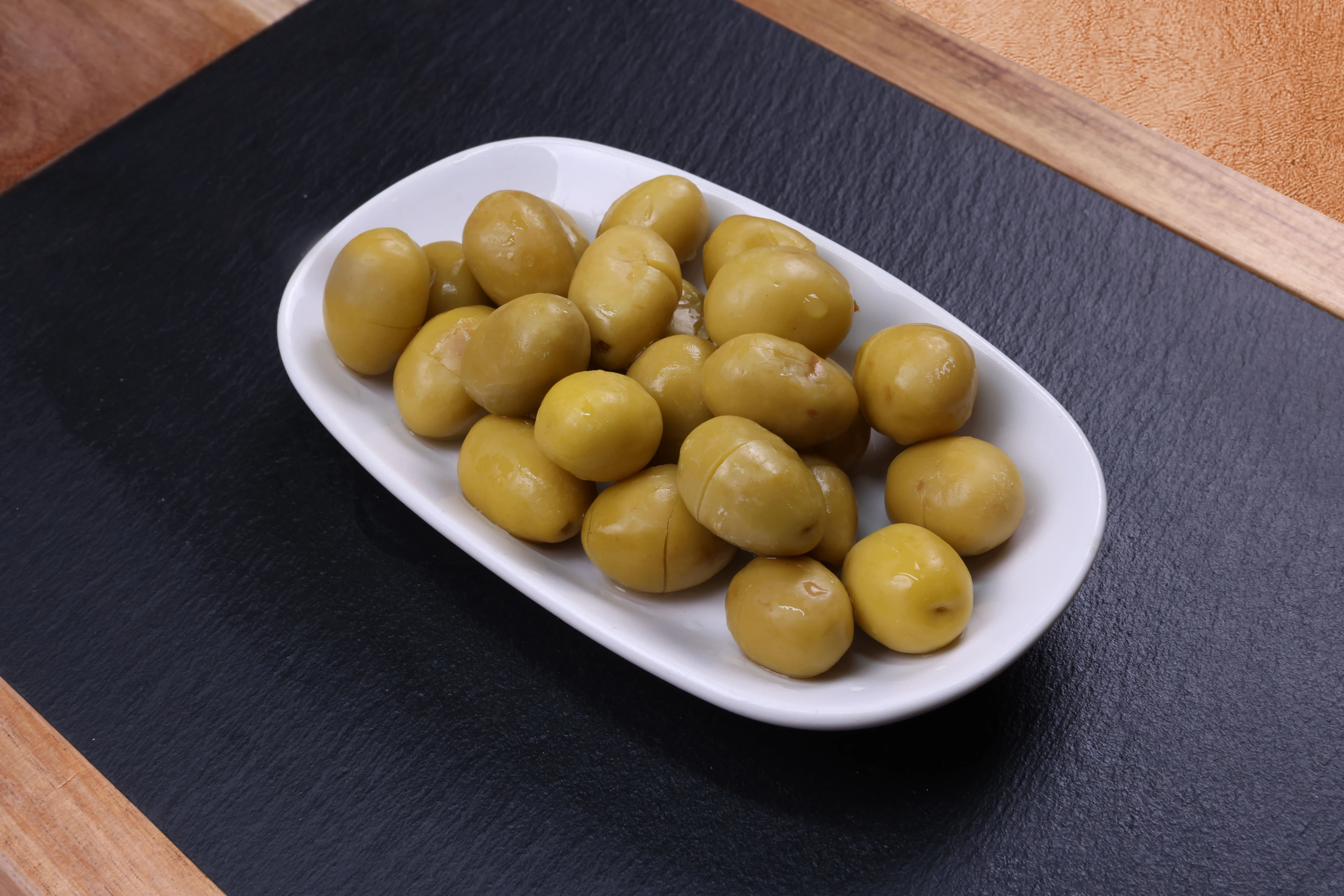 Taş Kırma Yeşil Zeytin 900 Gr 