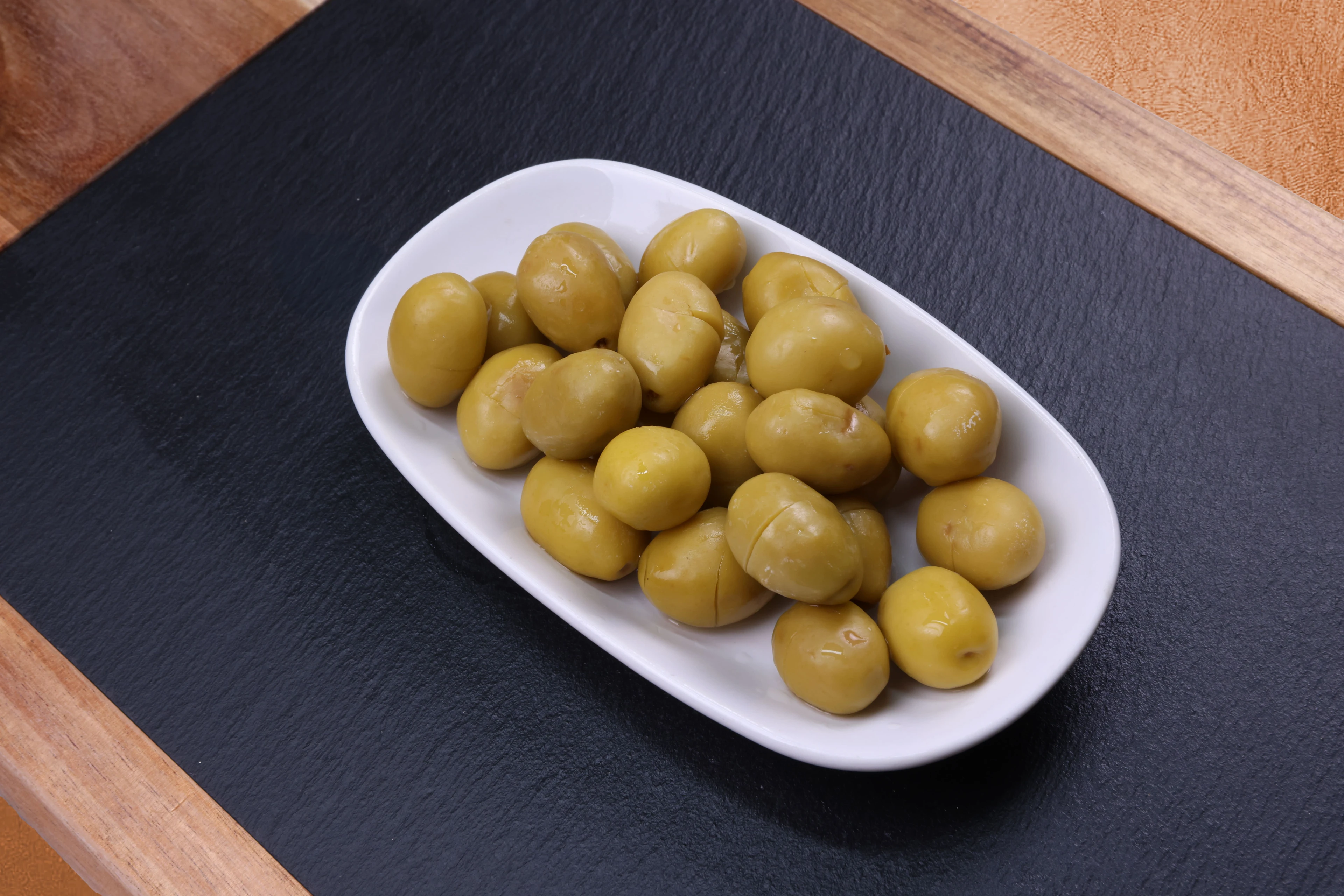 Taş Kırma Yeşil Zeytin 900 Gr 