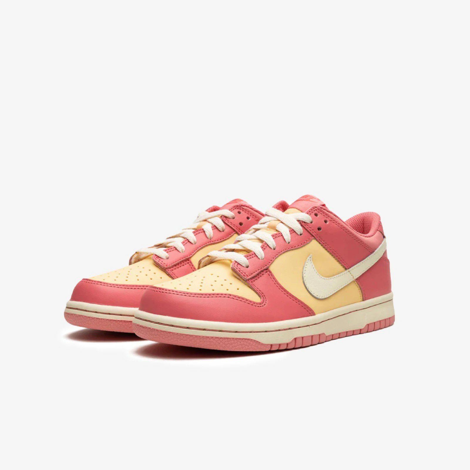 Nike Dunk Low Strawberry Peach Cream