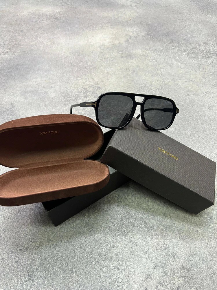 Tom Ford Falconer Black 0884