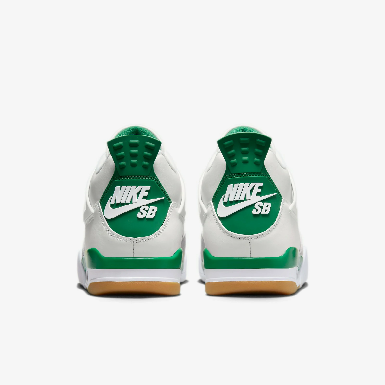 Nike Air Jordan 4 Retro “Pine Green”