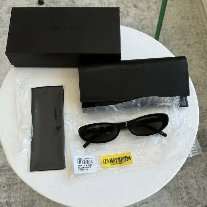 Saint Laurent SL557 Shade 01