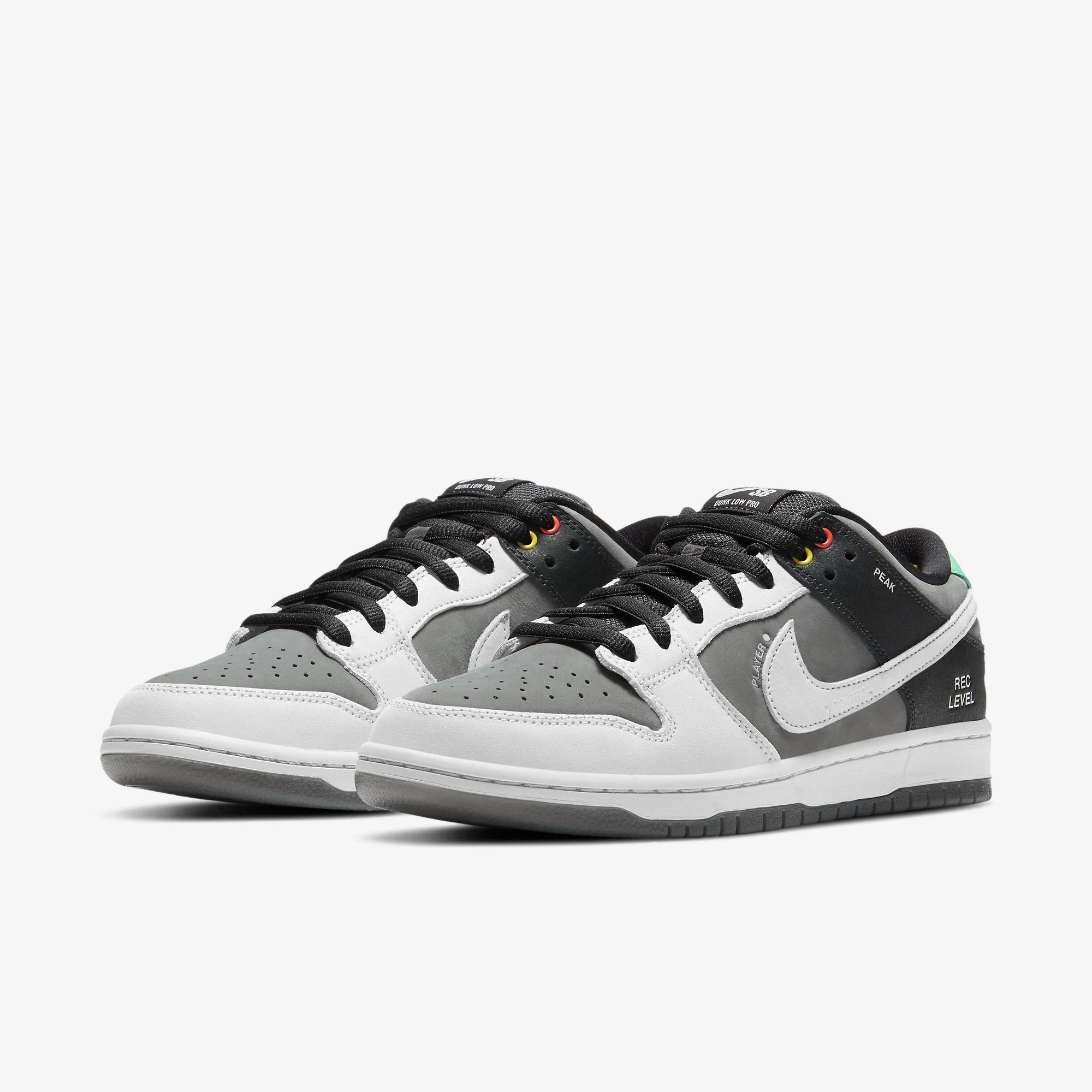 Nike SB Dunk Low “Camcorder ISO”
