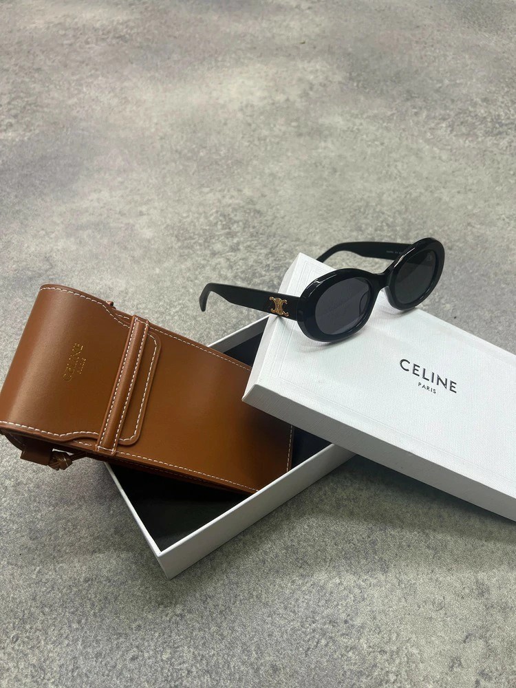 Celine Triomphe CL 40194U (Çantası Hediye)
