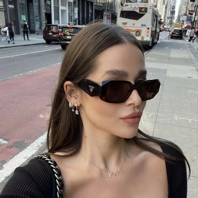 Prada Rectangular Scultoreo Black 52Ekt