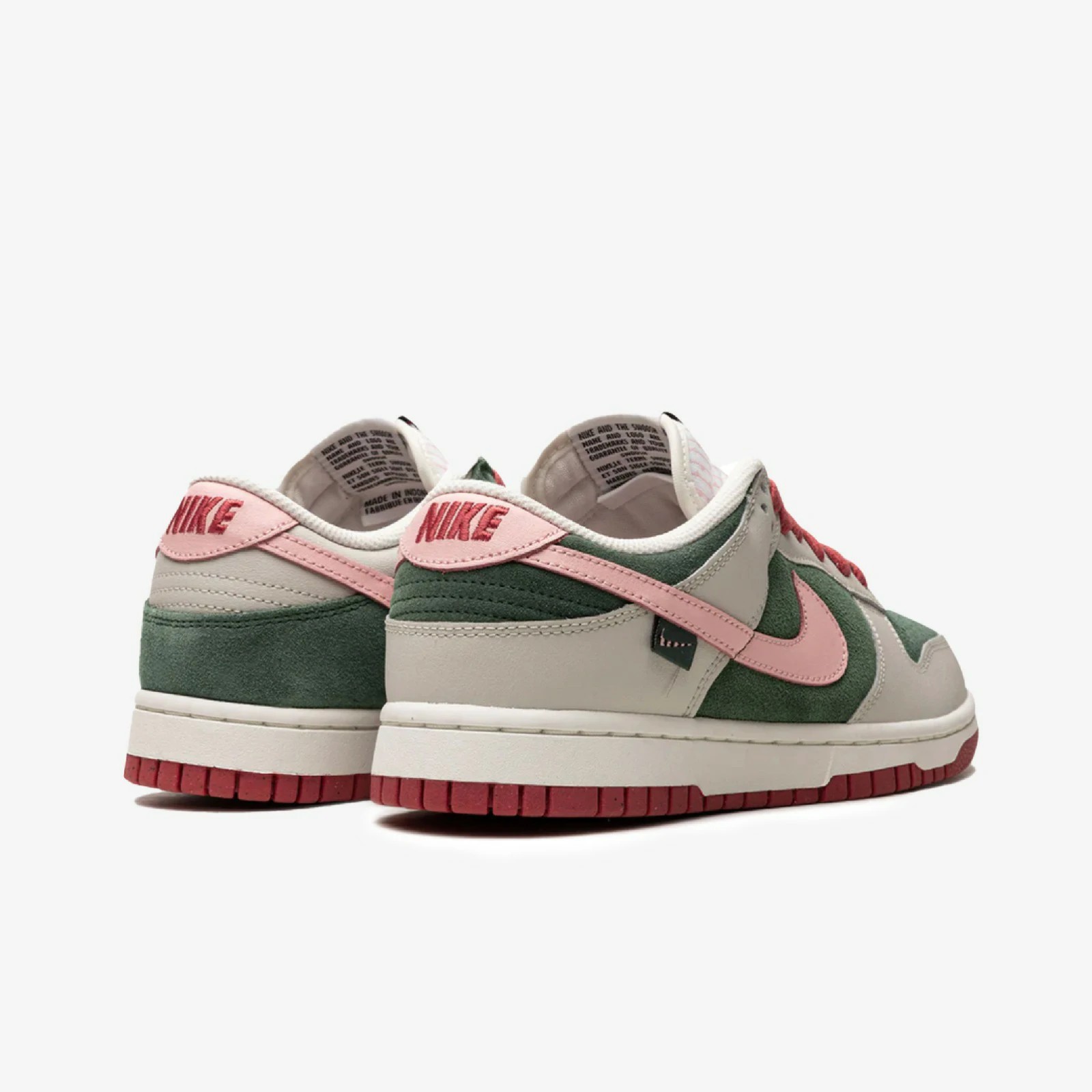 Nike Dunk Low SE All Petals United 