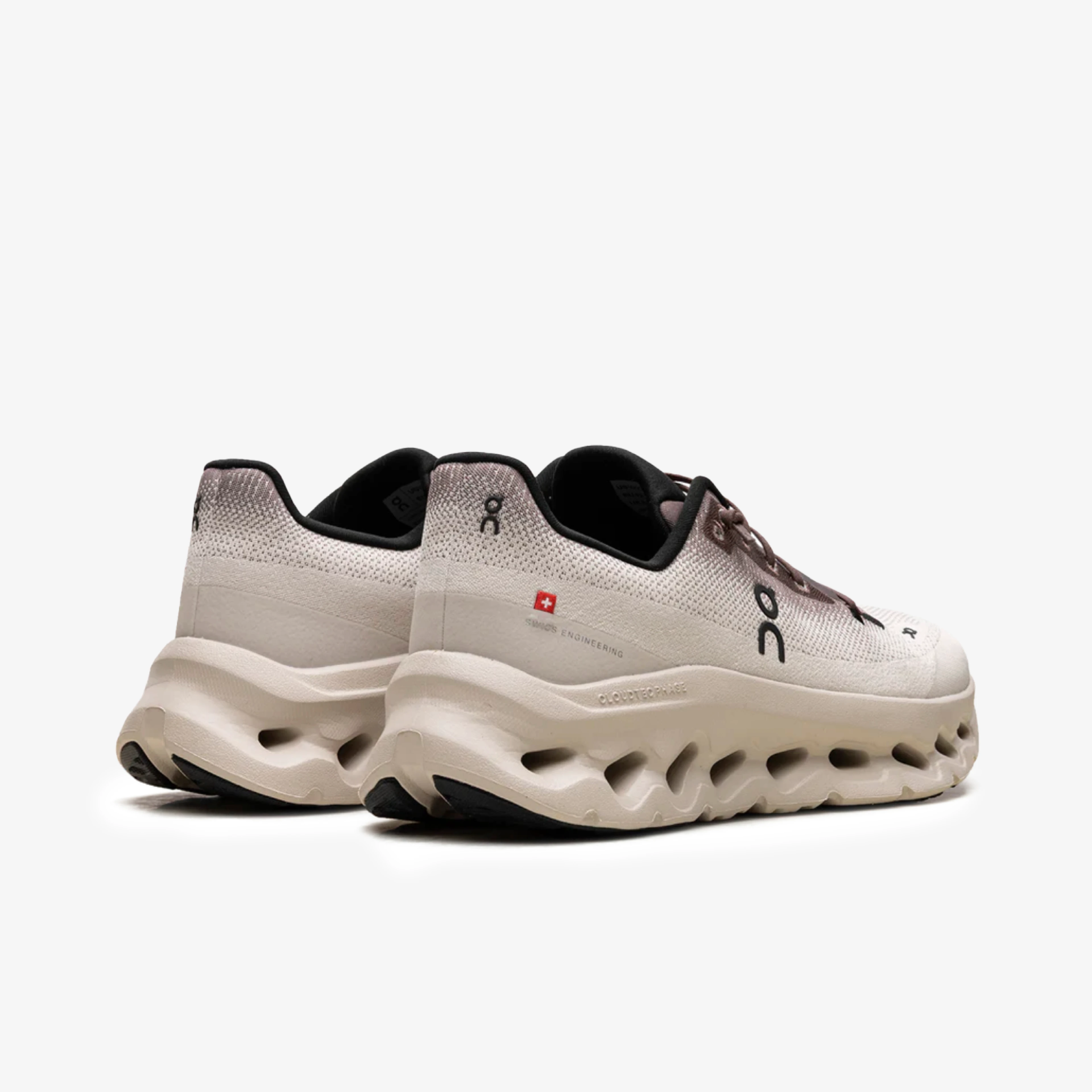 On Running Cloudtilt Clove Sand