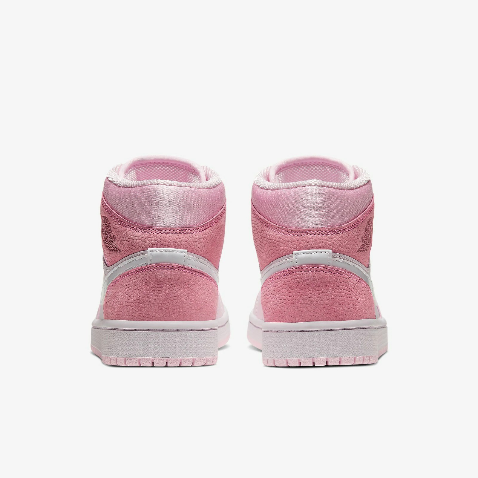 NİKE AİR JORDAN 1 DİGİTAL PİNK
