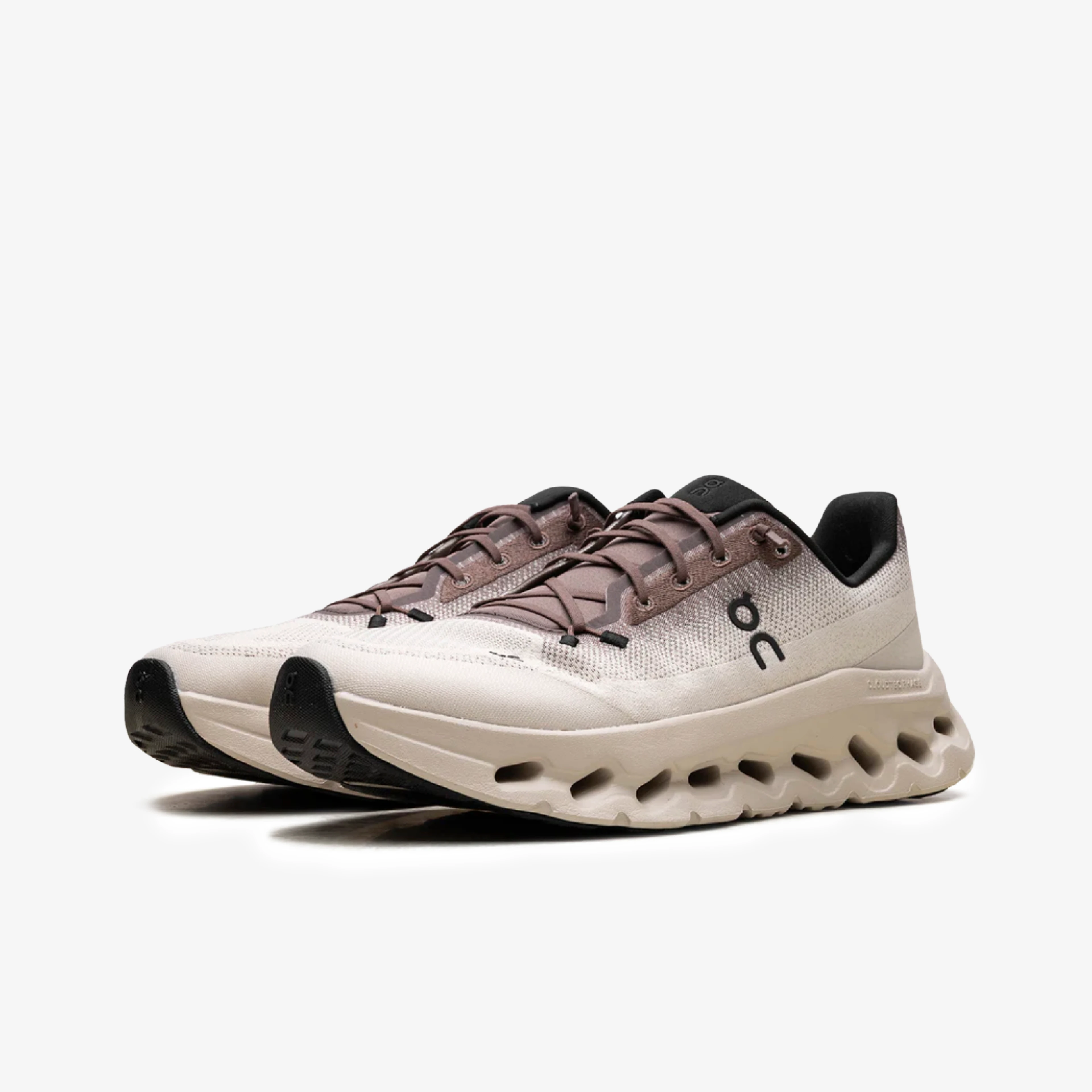 On Running Cloudtilt Clove Sand