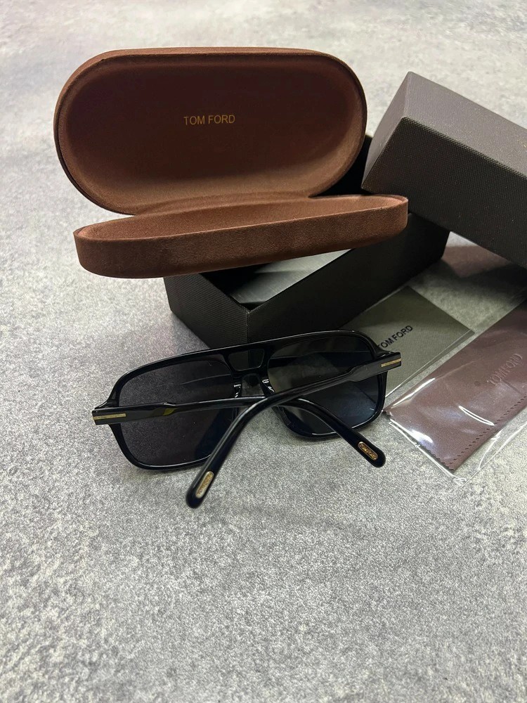 Tom Ford Falconer Black 0884