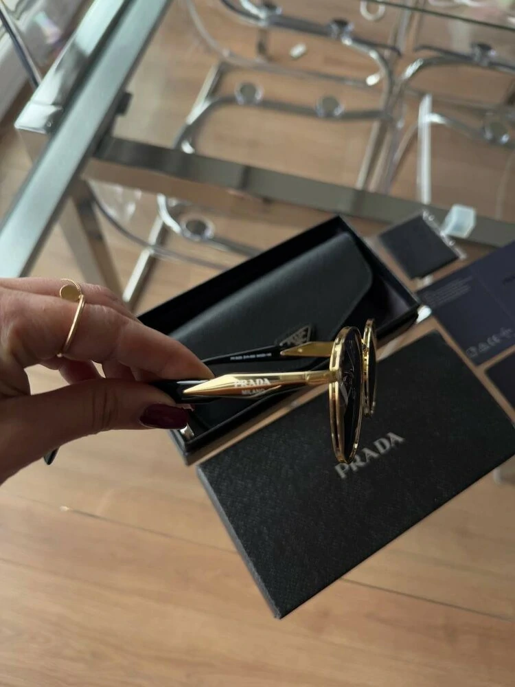 Prada PR65ZS Oval Black