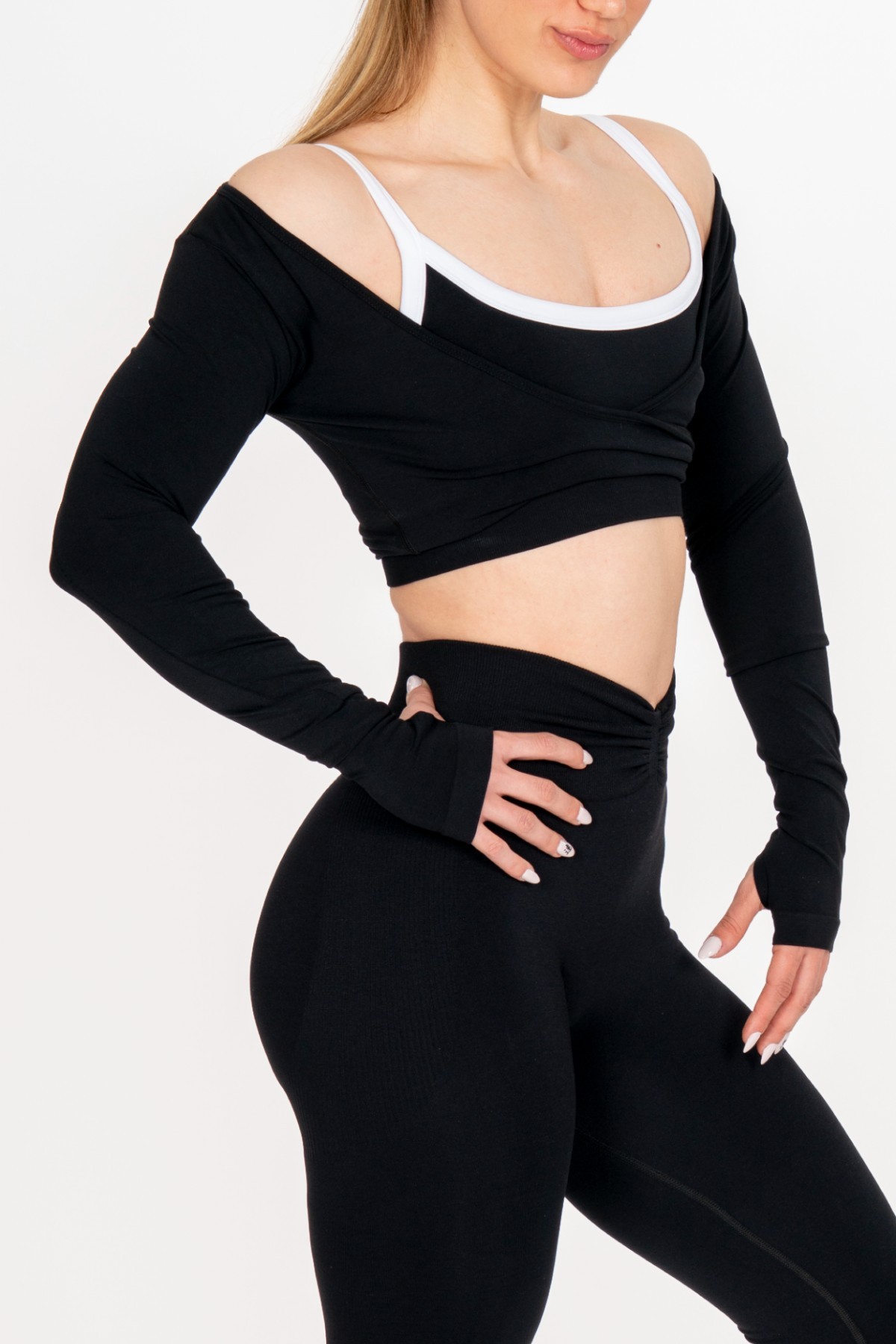Valente Long Sleeved Twist Crop 