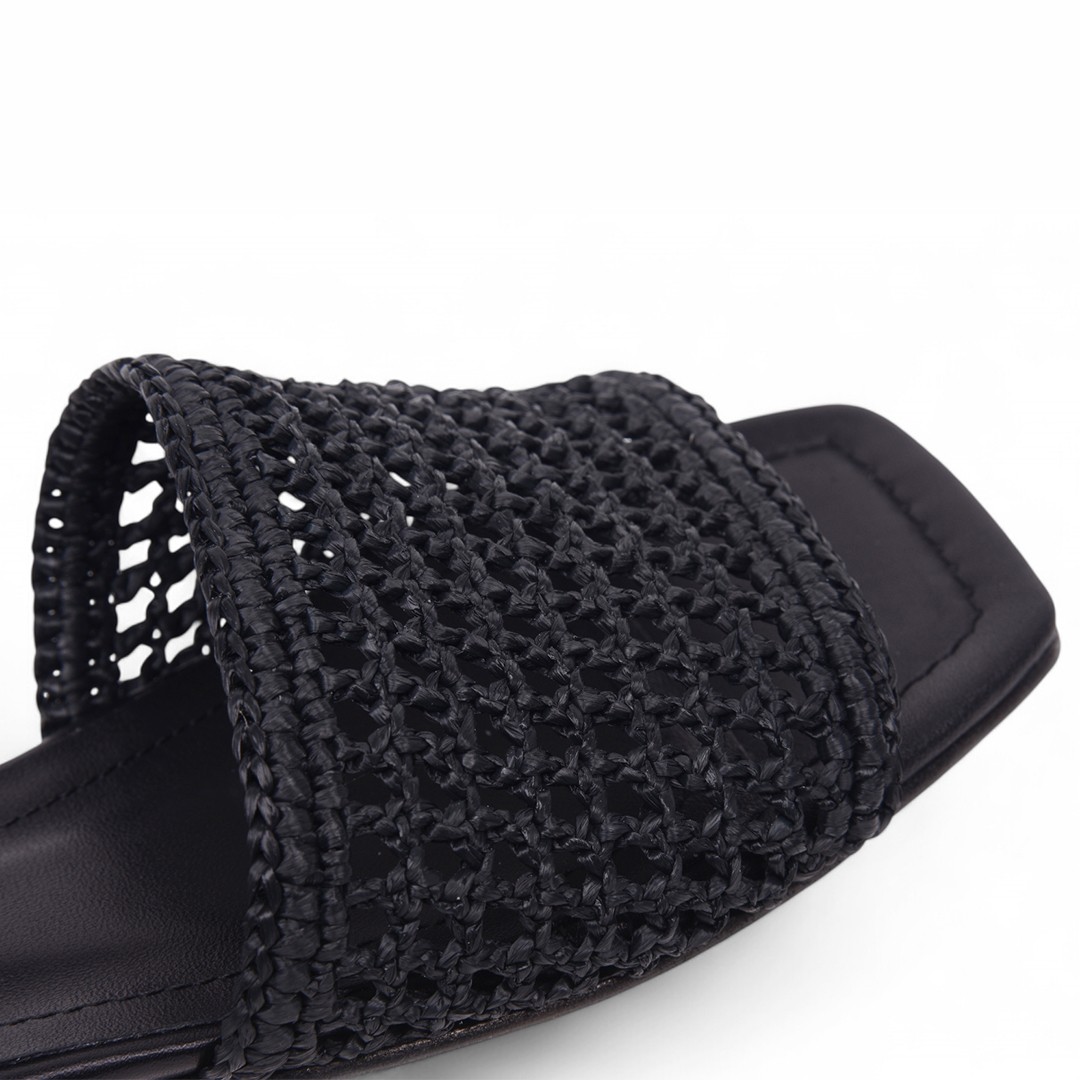 Cha Lou Black Slippers