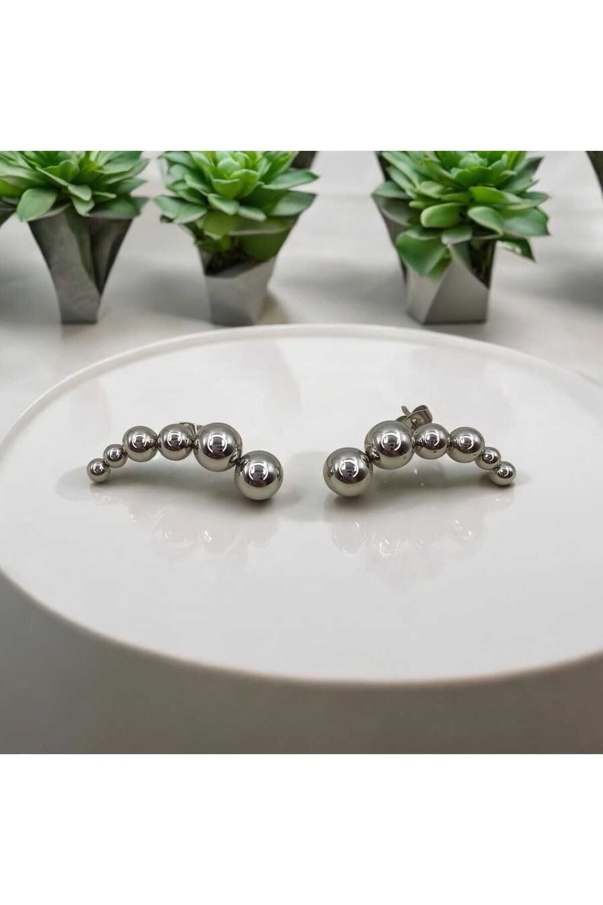 Silver Renk Topcuk Model Küpe