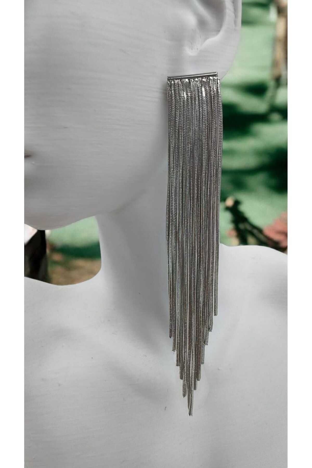 Silver Renk Zincir Püsküllü Küpe