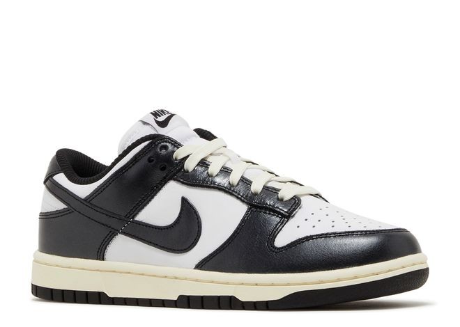 Nike Dunk Low Vintage Panda