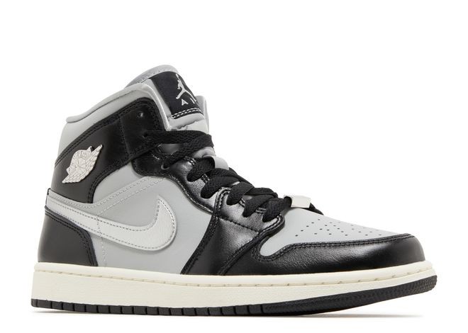 Air Jordan 1 Mid SE 'Black Chrome'