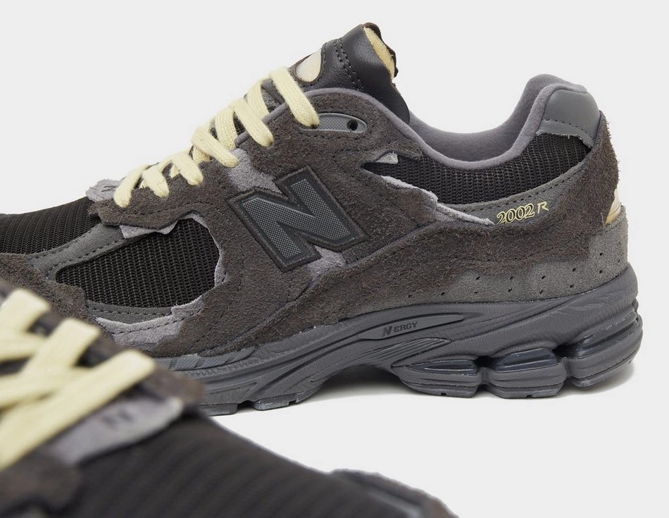 New Balance 2002 'Refined Future' Size? Exclusive