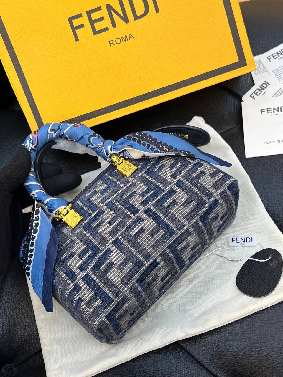 Logo Detaylı İthal Çanta