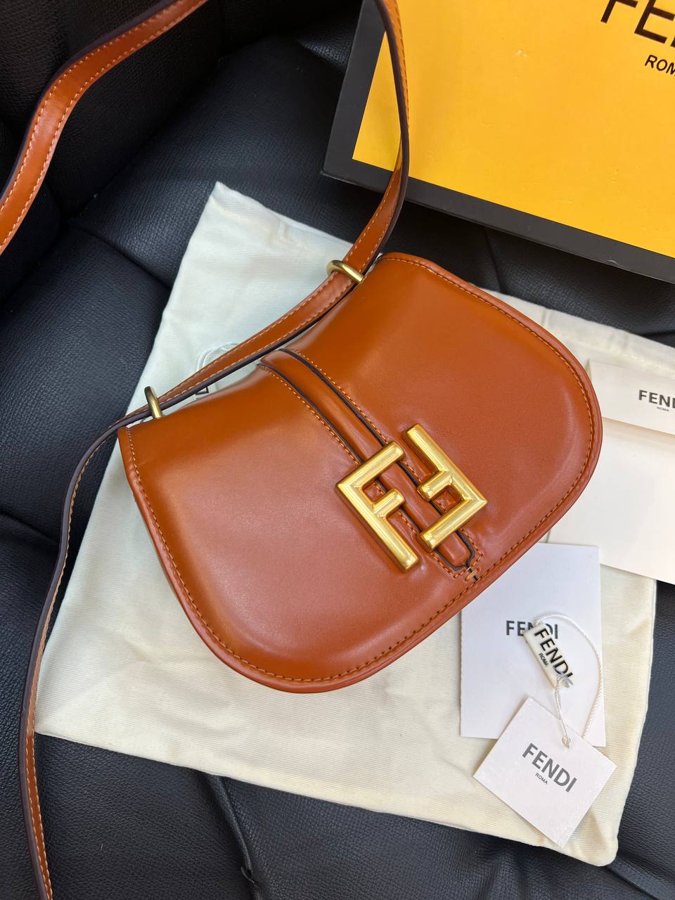 Logo Detaylı İthal Çanta