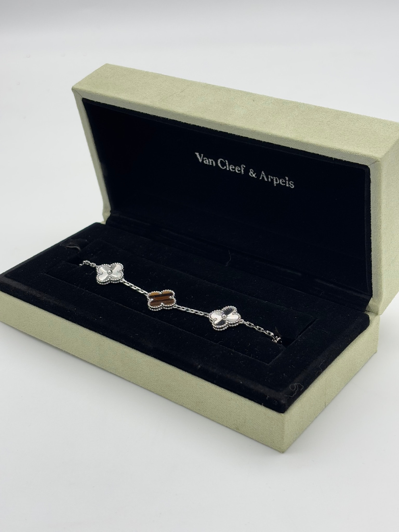 Gümüş Ahşap Taşlı İthal Bileklik