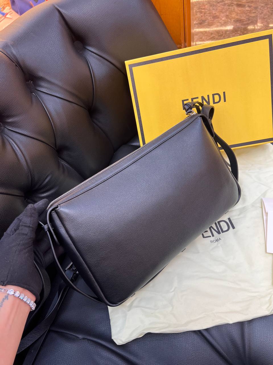 Logo Detaylı İthal Çanta