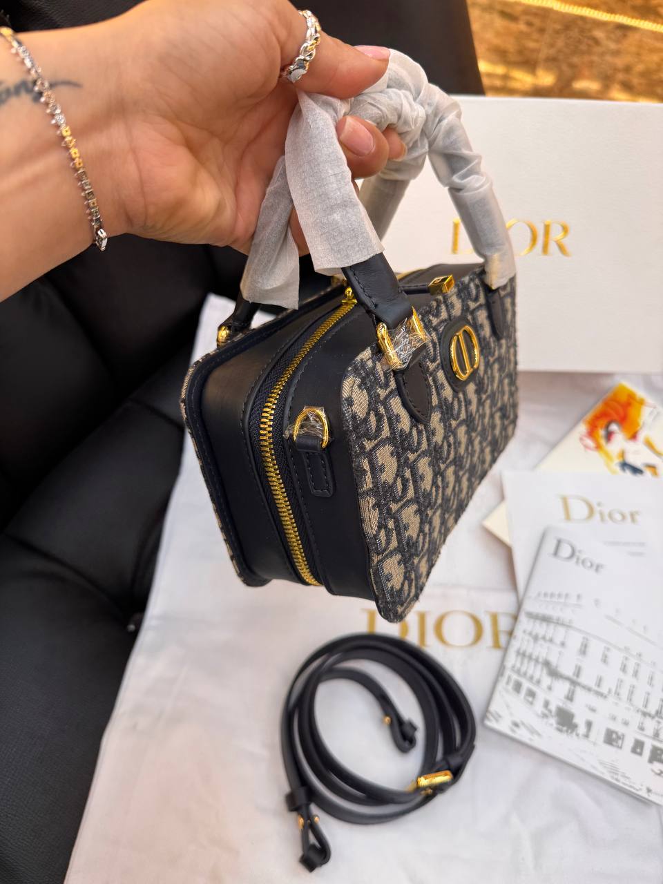 Logo Detaylı İthal Çanta