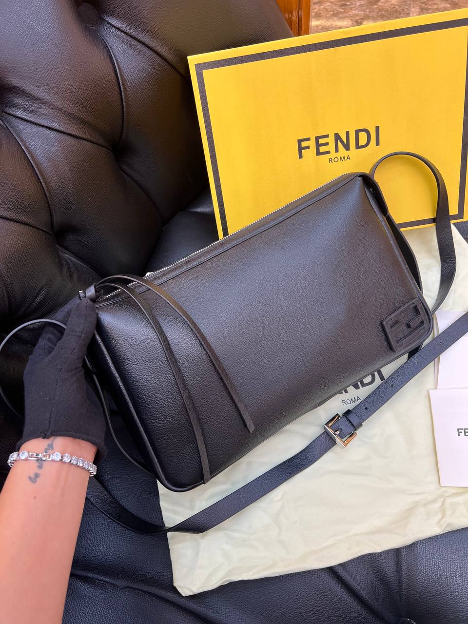 Logo Detaylı İthal Çanta