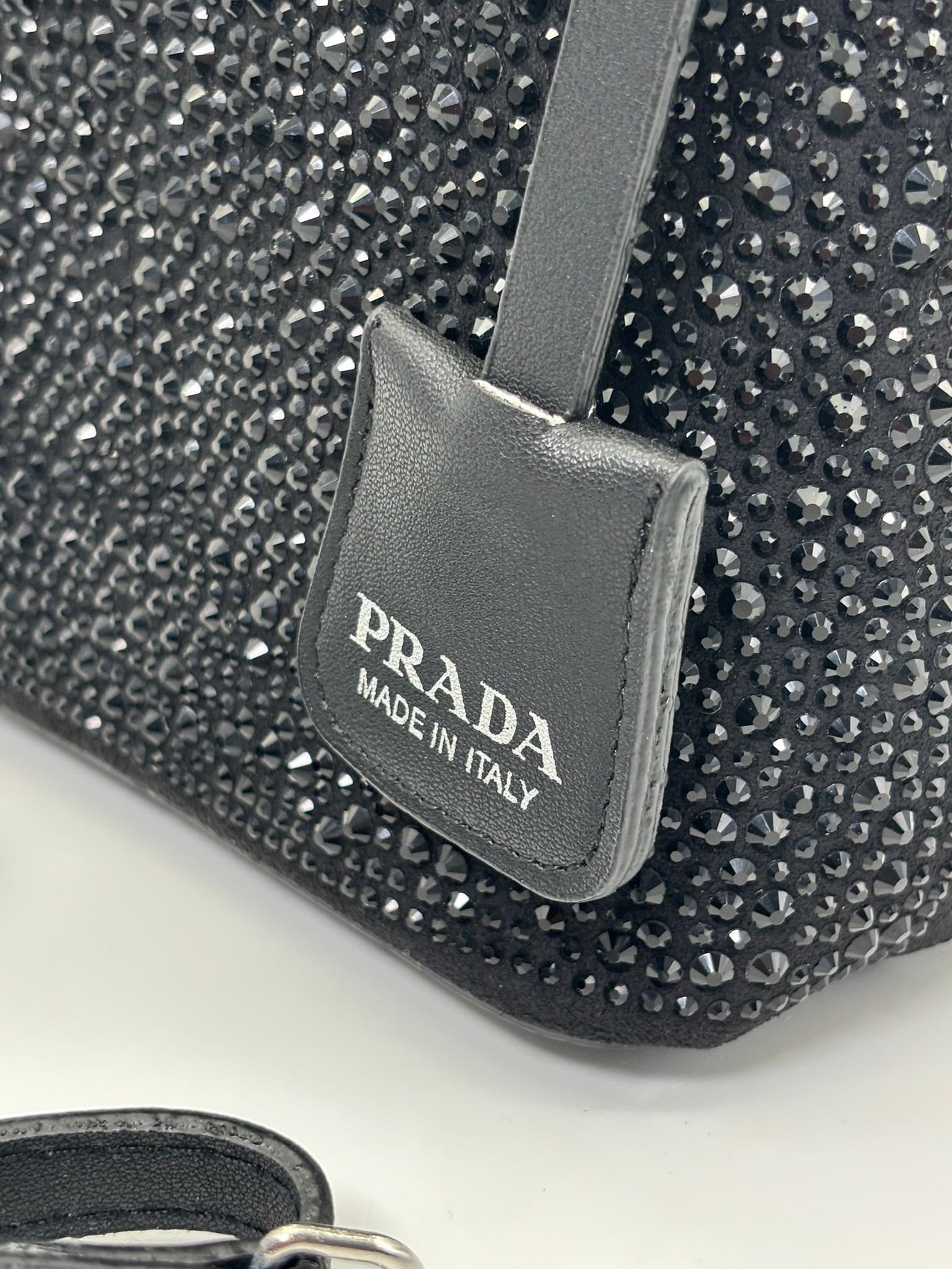 PRADA PAİNER SİYAH KRİSTALLİ SATEN İTHAL ÇANTA