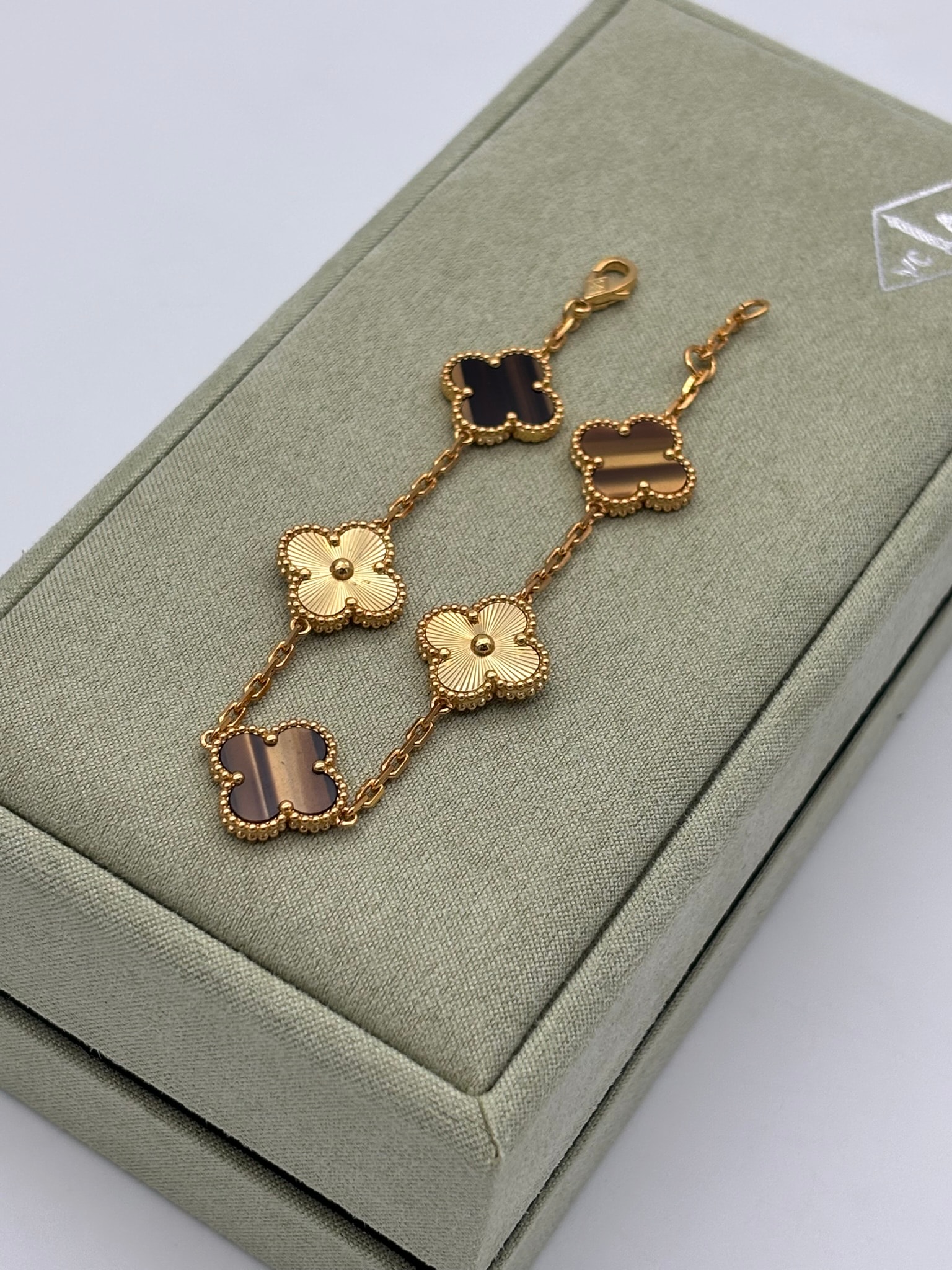 Gold Ahşap Taşlı İthal Bileklik