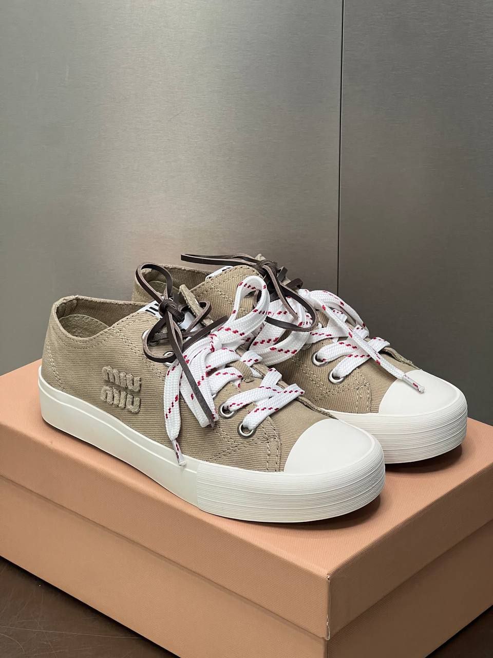 Logo Detaylı İthal Kadın Sneaker
