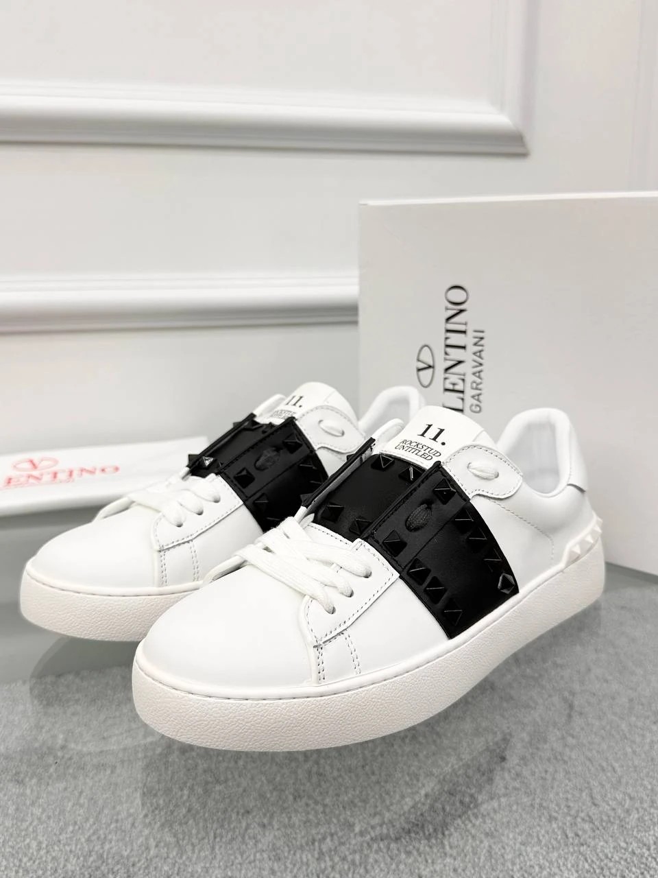 Taş Detaylı Beyaz Erkek Deri Sneaker