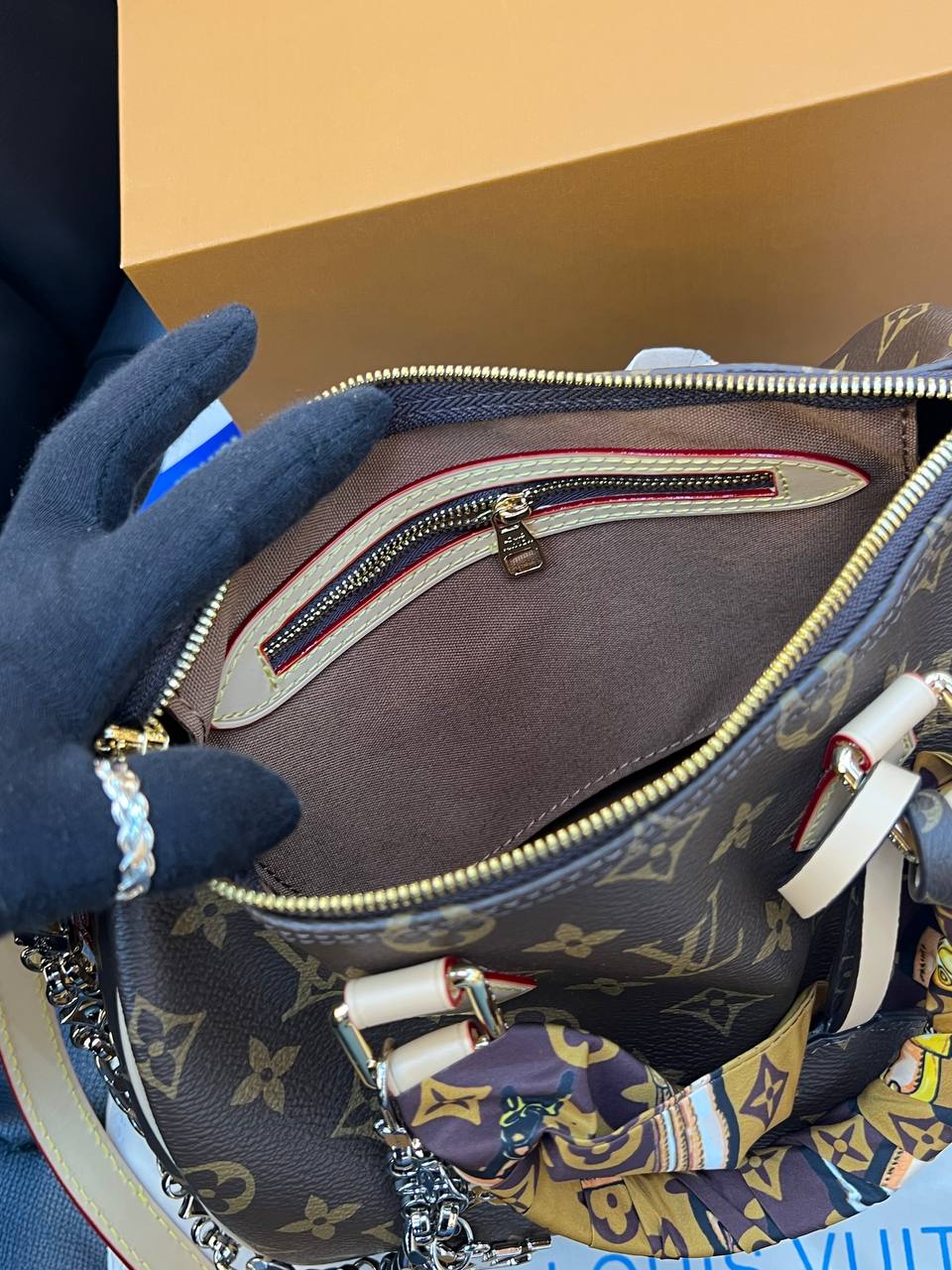 Logo Detaylı İthal Çanta