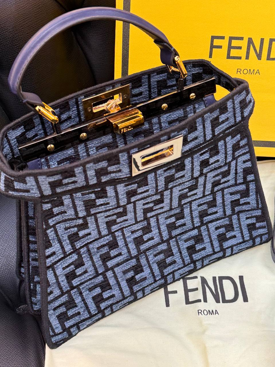 Logo Detaylı İthal Çanta