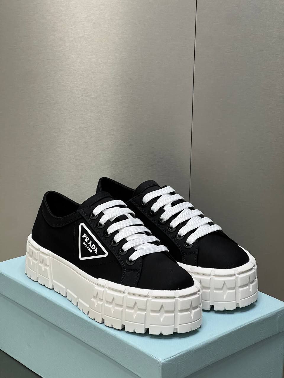 Logo Detaylı İthal Kadın Sneaker