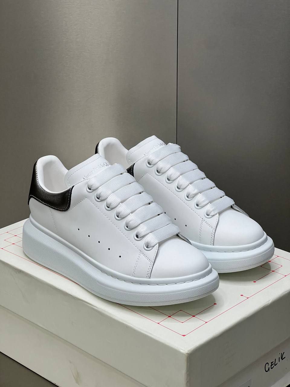 Logo Detaylı İthal Kadın Sneaker